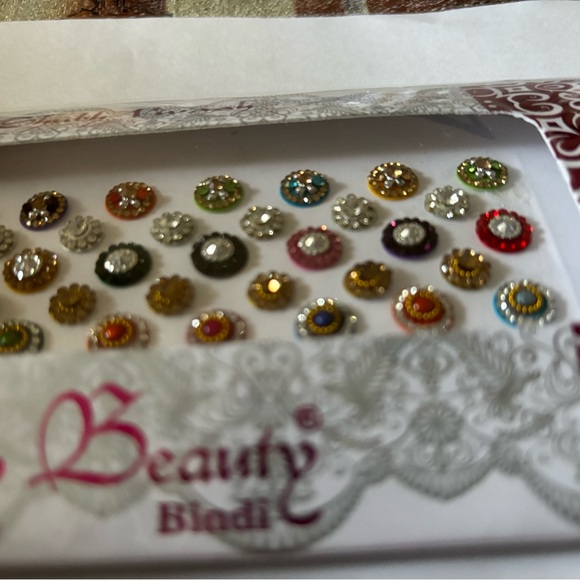 Jumbo Pack Round Multicolored Bindis, Forehead Gems, Body Jewels - Picture 5 of 11